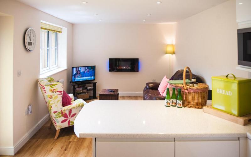 The Retreat, Own Hot Tub, Romantic Escape, Near Lyme Regis Eksteriør bilde